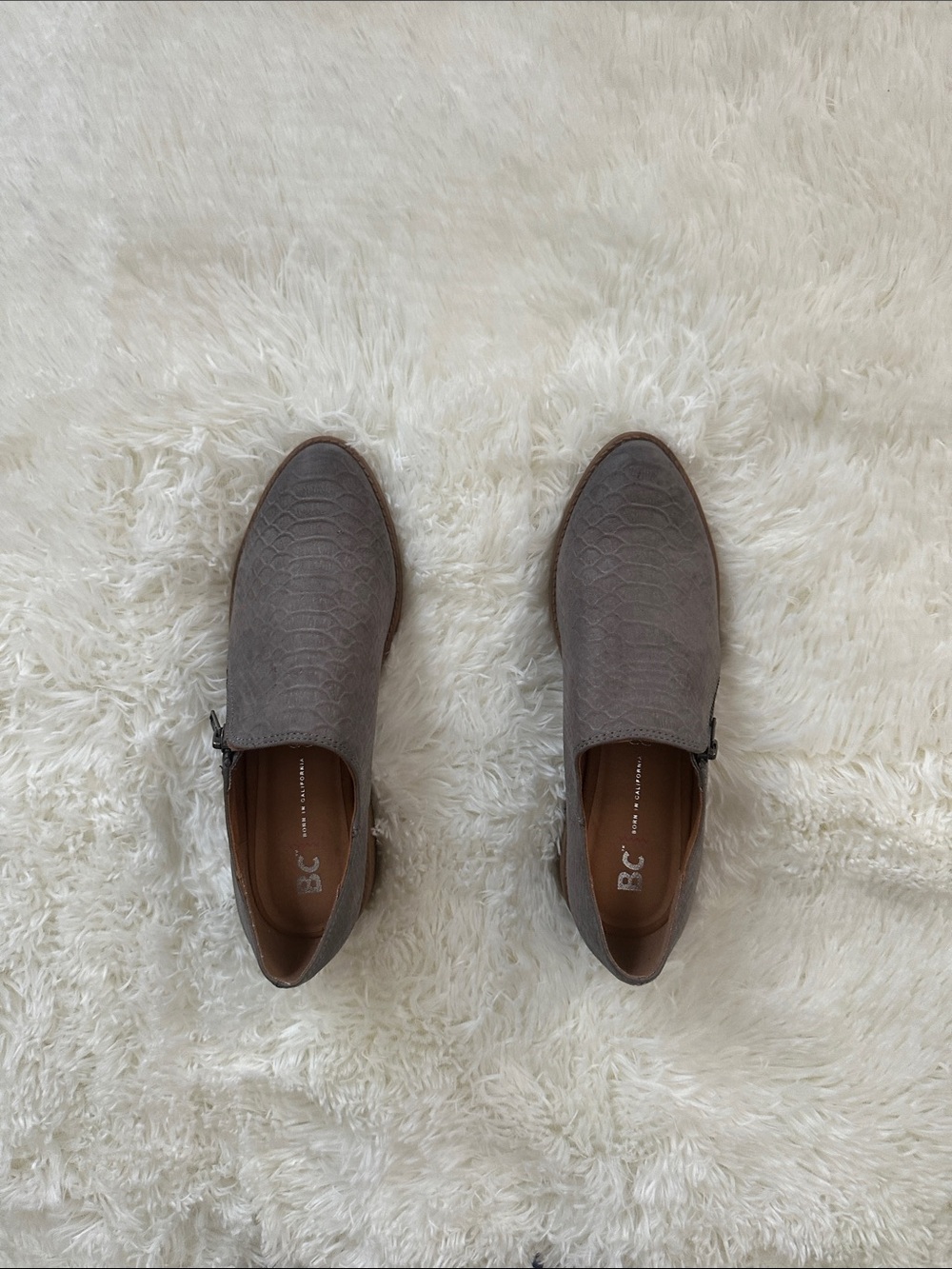 BC Footwear Gray Croc-Embossed Slip-On Loafers